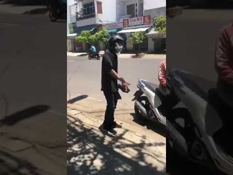 Anh công nhân trong vụ 'bánh mì không phải thực phẩm' lại bị lập biên bản