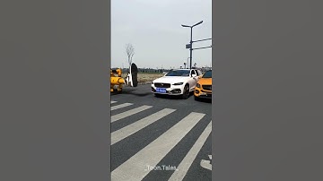 No red light running, safety first, how about the design of this zebra crossing  #animation #shorts