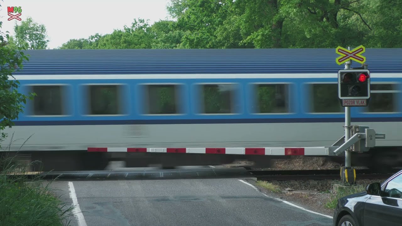 Železniční přejezd Česká Skalice #2 [P5443] - 24.5.2025 / Czech railroad crossing