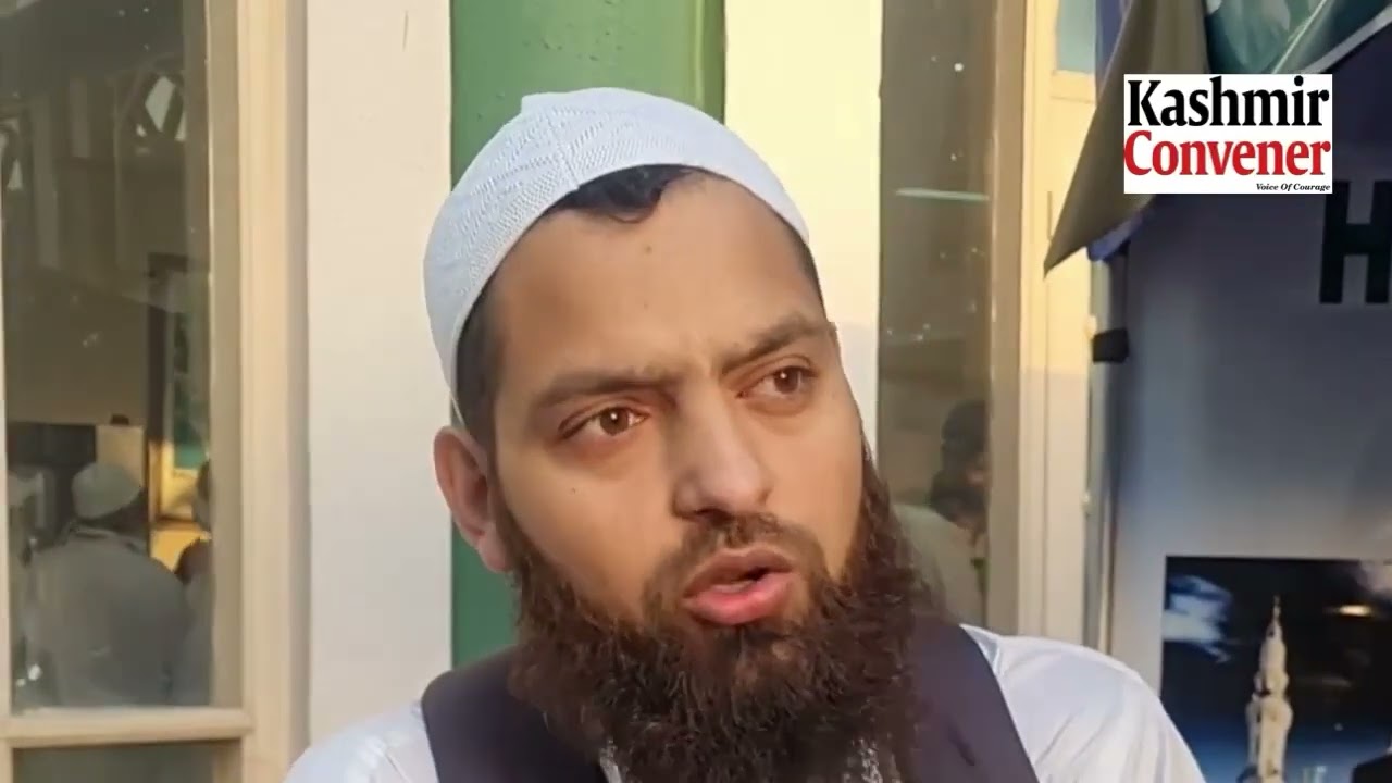 Emotional Scenes Witnessed as the first flight of Haj Pilgrims from Kashmir leaves to Saudi Arabia