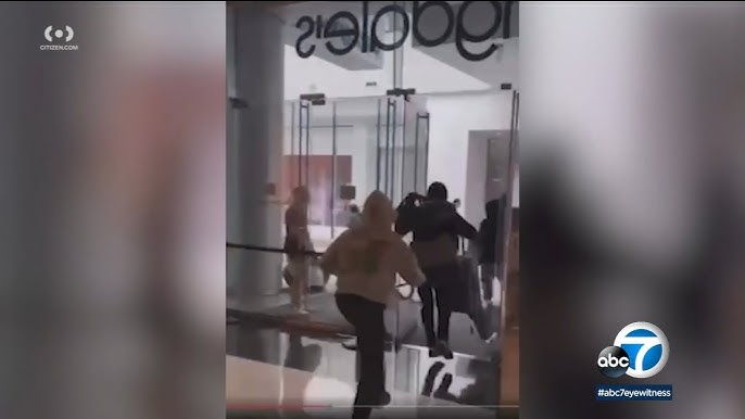 Flash mob' ransacks Topanga Mall Nordstrom