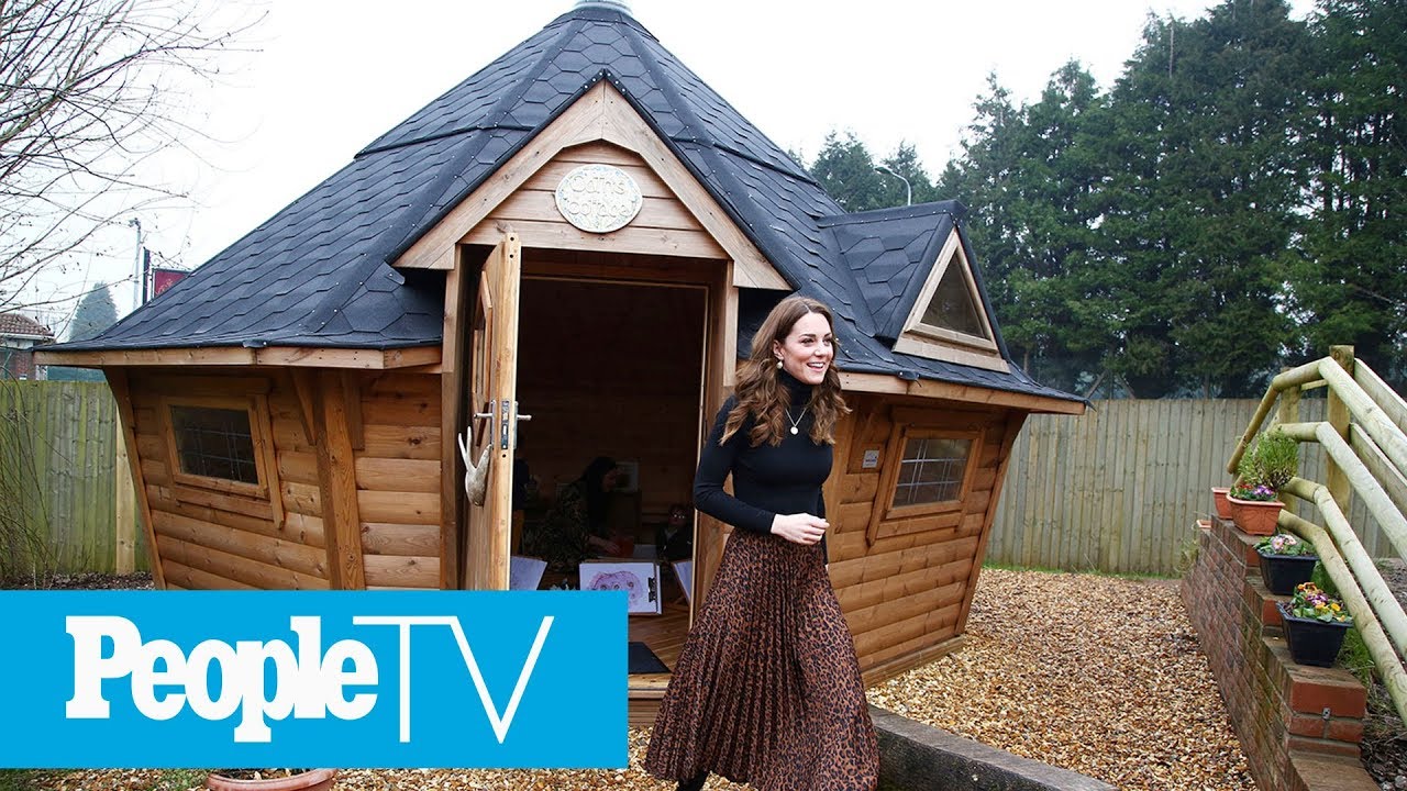 Kate Middleton Steps Out On Day 2 Of Her 24-Hour Tour For Kids — In A $12.99 Skirt! | PeopleTV