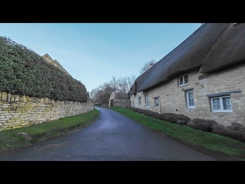 New Year's Day Morning Walk in a quiet Cotswold Village | 2023