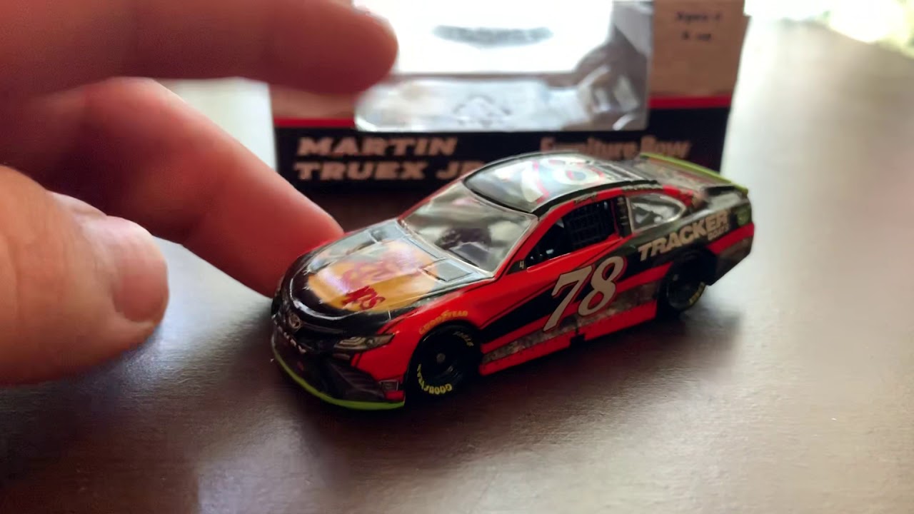 martin truex jr homestead diecast