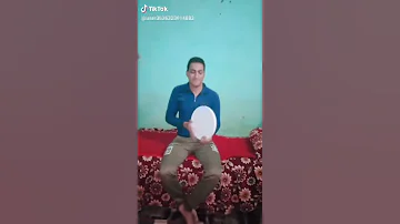 قعدالو علي السلم ليه 