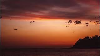 Download lagu Nomyn & Veela - Mirrors