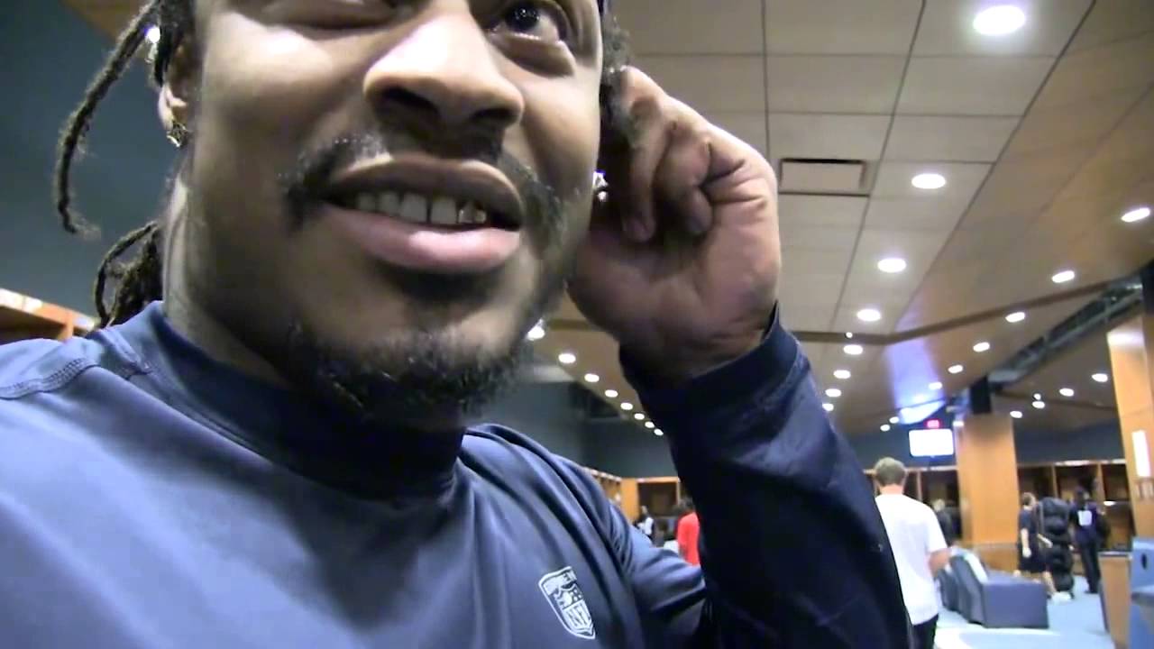The Real Robinson Report Clips from Week 9 - YouTube