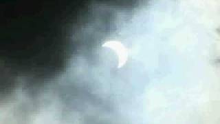 Solar Eclipse, July 22, 2009 Live video from AFP in Hongkong