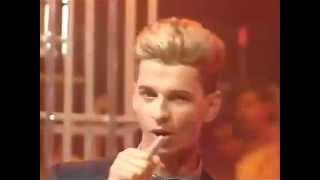 Depeche Mode - Everything counts (TOTP 11.08.1983) chords