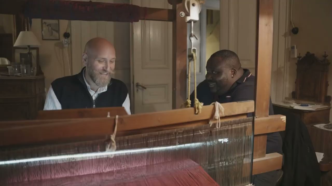 Ο Ζερόμ Καλούτα επισκέπτεται το αρχοντικό του Οδυσσέα Ελύτη στη Μυτιλήνη | 10/03/2024 | ΕΡΤ