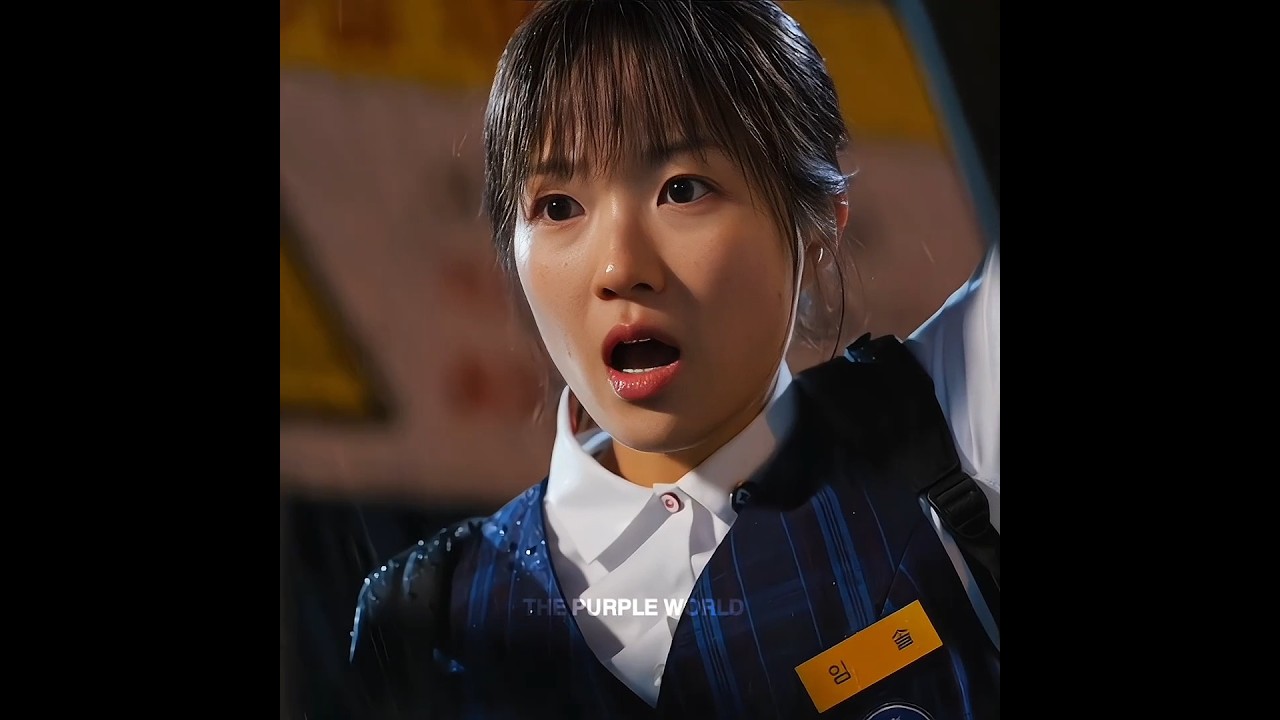 Trapped in a Taxi with a Kidnapper, But She Refused to Give Up and Managed to Escape 🤯😐 #shorts