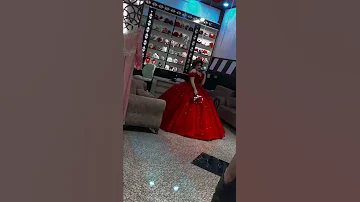 عروسه عراقيه شوفو شكد حلوه تركص بخطوبته 