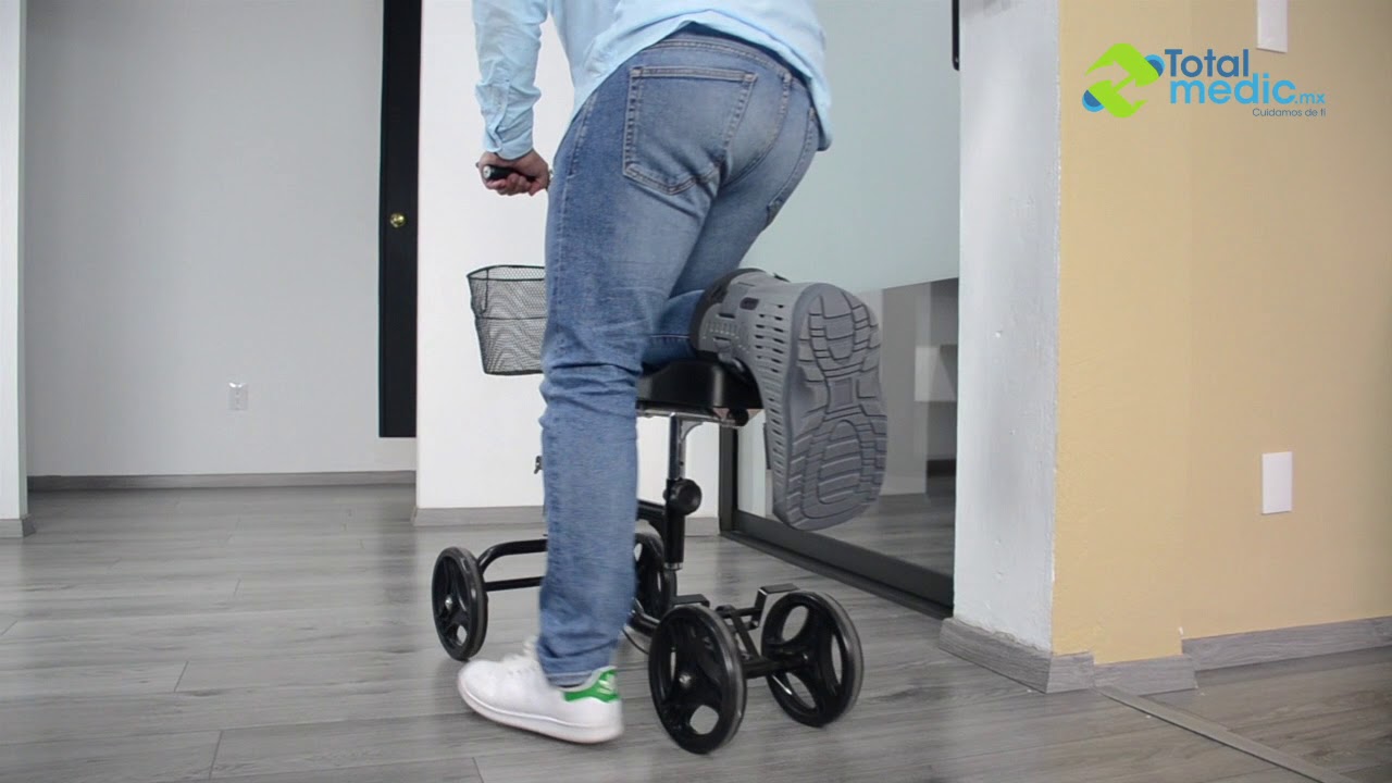 muñeca con andadera