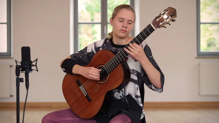 Leonora Spangenberger (13) plays 12 Etudes by Heit...