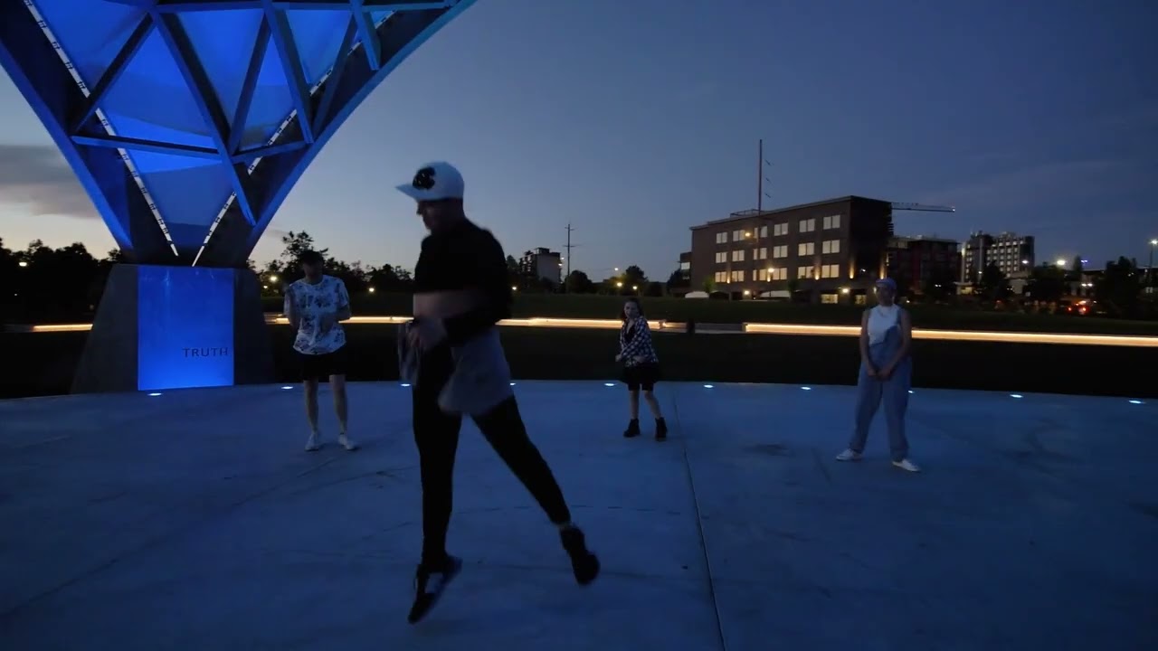 Dance Studio - Advanced Hip Hop