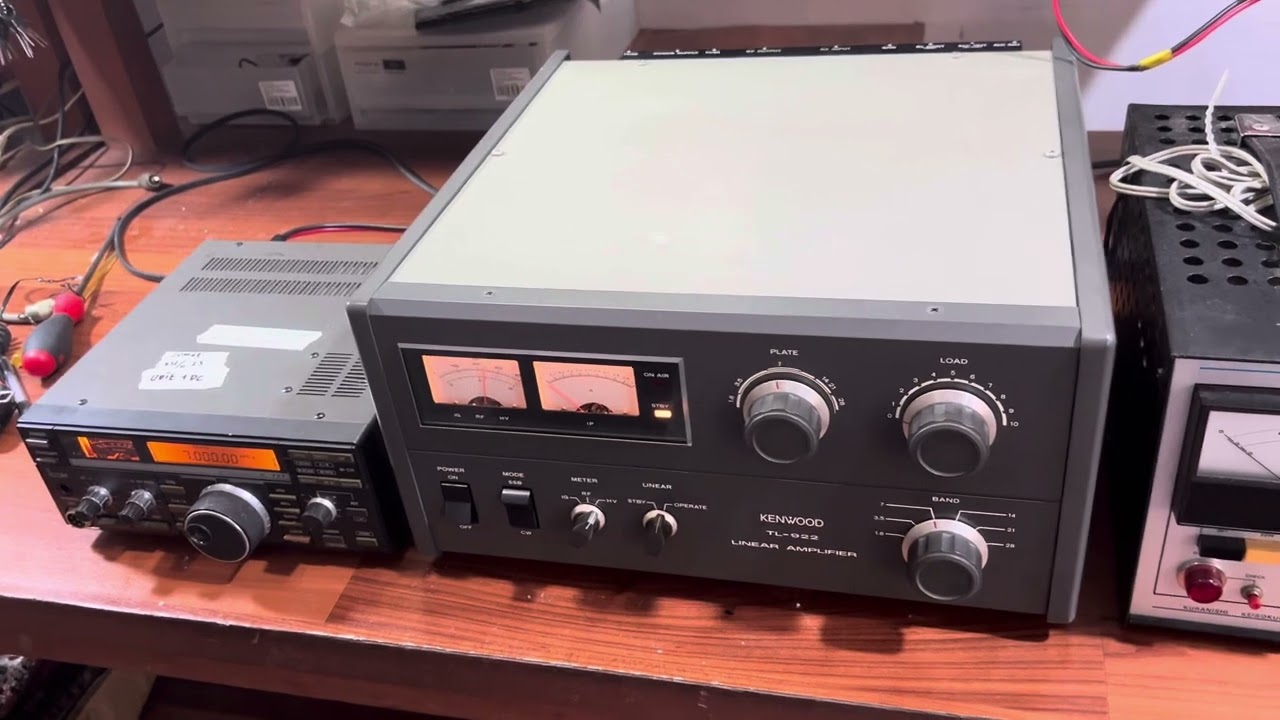 Kenwood TL-922 Linear Amplifier 1kW - YouTube