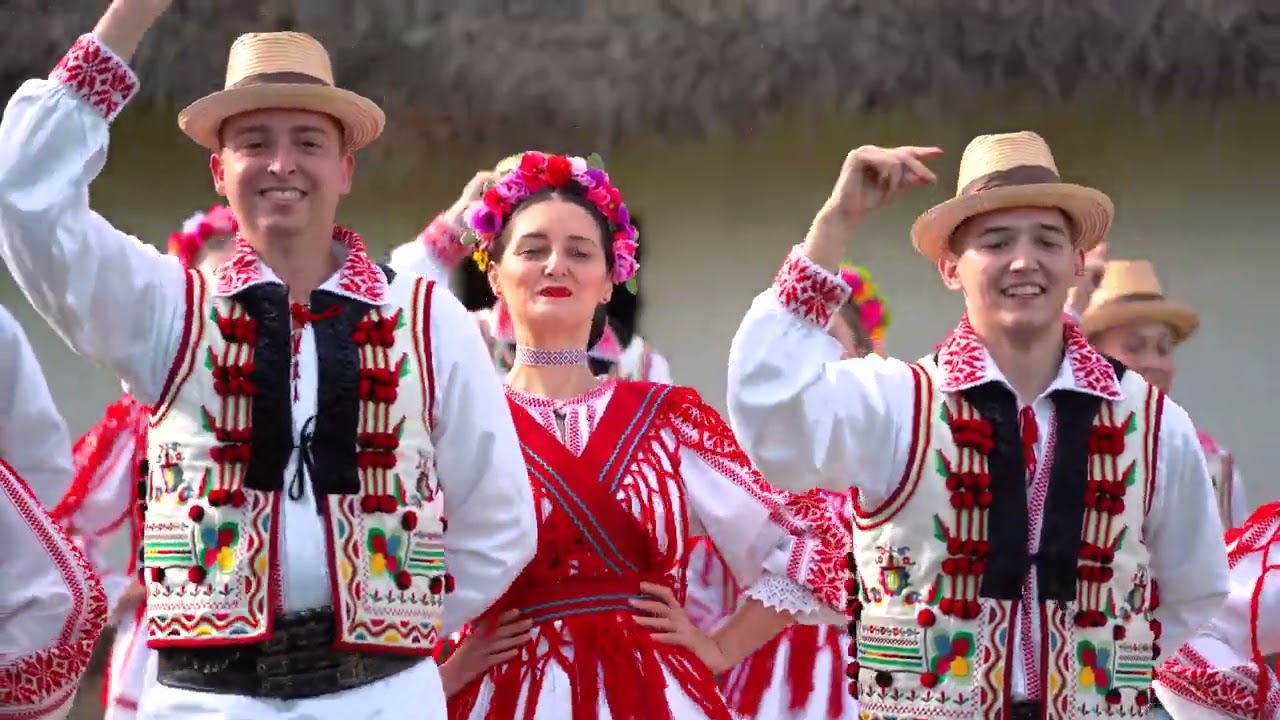 Ansamblul Folcloric Cununa Apusenilor ,  Joc din Bihor