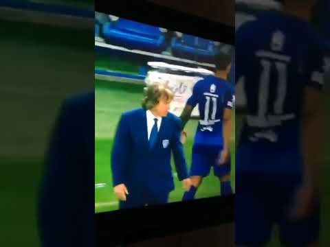 خيسوس وعلاقته مع اللاعبين