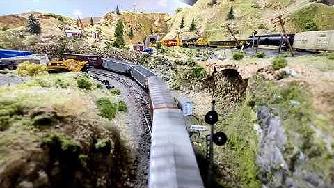 Tehachapi loop, Caliente, Cable, Monolith, Bealville and Rosamond on 4HCDs in N scale