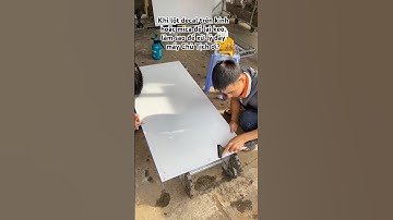 Khi lột decal trên kính hoặc mica để lại keo, làm sao để xử lý đây mấy Chủ Tịch ơi?