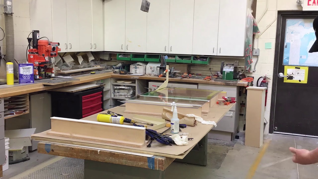 Plexiglass barriers for hospital registration (timelapse)