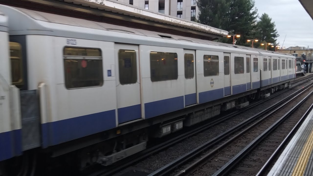 Metropolitan Line - D78 Stock - Rail Adhesion Train - at Harrow On The Hill Station - 17/10/2025