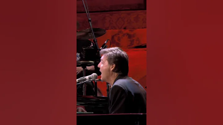 Eric and Paul McCartney performing 「While My Guitar Gently Weeps」 at a concert for George Harrison. - 天天要聞