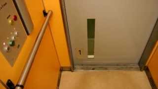 1983 KONE roped hydraulic elevator with 3-speed leveling @ Kungsgatan 10, Söderhamn, Sweden