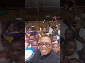 Baba Paroko Wa Ulumi AFURAHIA SAHANI YA WALI NA WATOTO WA PMS SIKUKUU YA WATOTO MASHAHID 