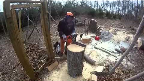 Making a chair with a chain saw