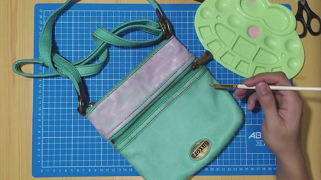 Painting on a leather bag tutorial. Material details included. 