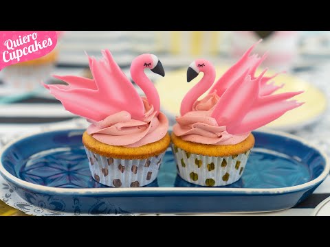 CUPCAKES FLAMENCOS DE VAINILLA Y FRESA 