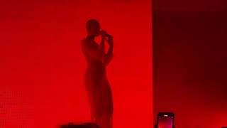 Kelela - On The Run (Live in Amsterdam)