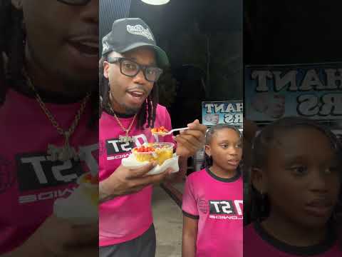 Trying flamin hot corn at the fair #shorts #food