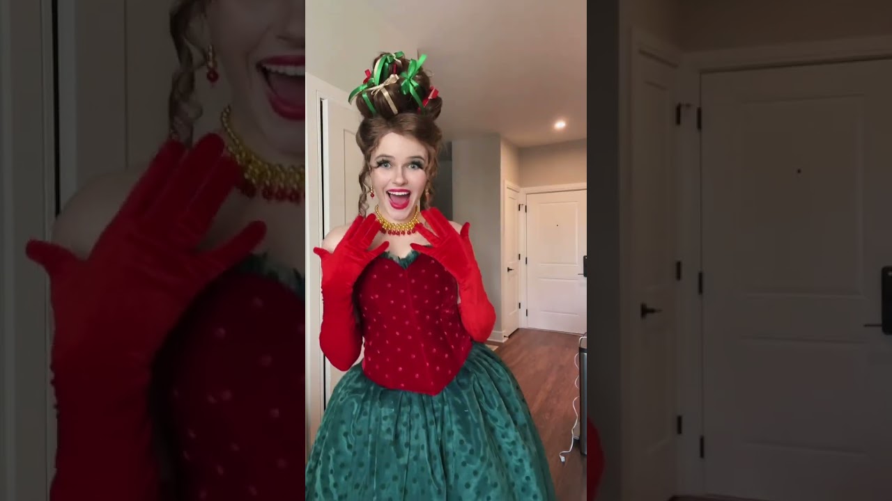 Spoiler alert: it’s my Martha May Whovier cosplay!! #cosplay #grinch #christmas