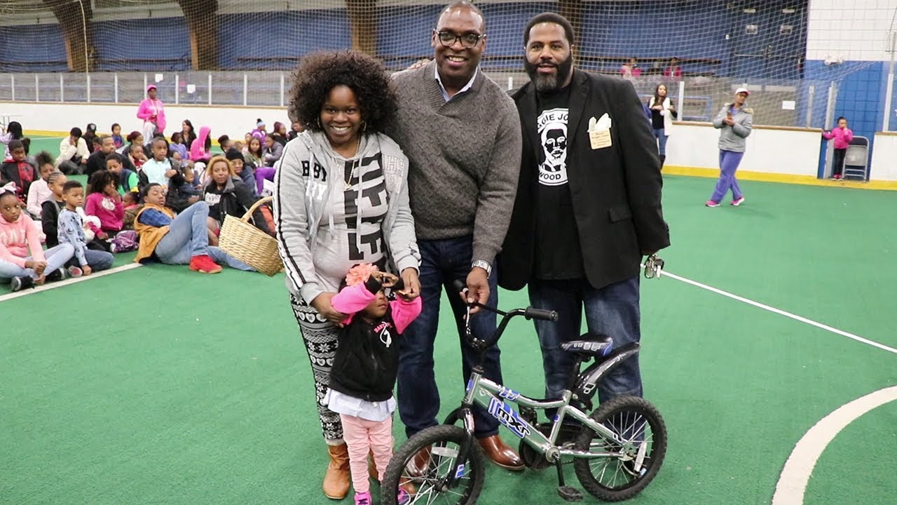 Easter Egg Hunt at the Dellwood Recreation Center (040118) YouTube