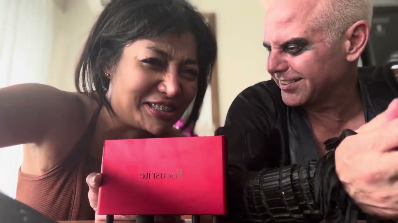 Unboxing focusrite mic USELESS Anyway 