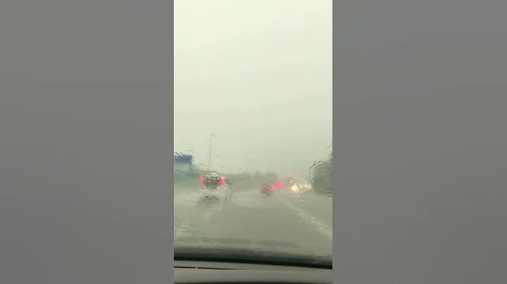 #暴雨天气#瀑布雨#水灾#storm#flood# - 天天要闻