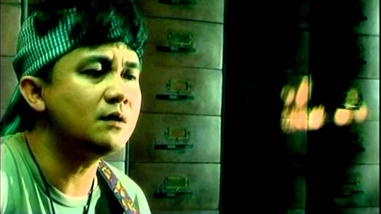 ปกเพลง โลกทั้งผอง พี่น้องกัน — PONGSIT KAMPEE