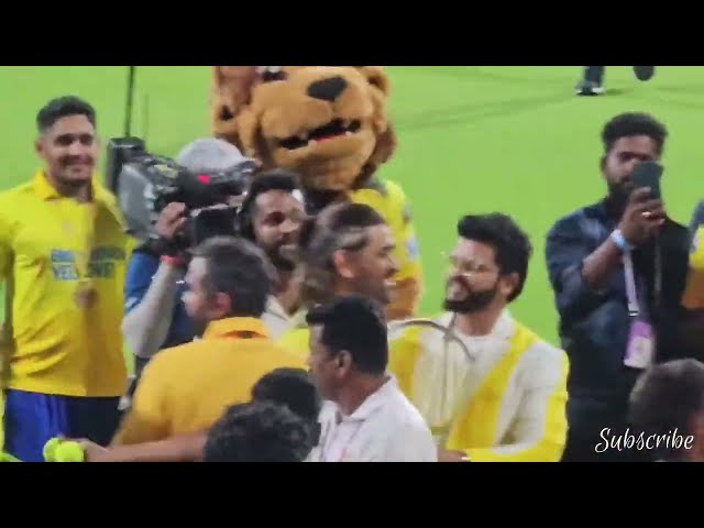 Dhoni Gets Surprised By Suresh Raina and Dhoni Hugs Him🥺 class=