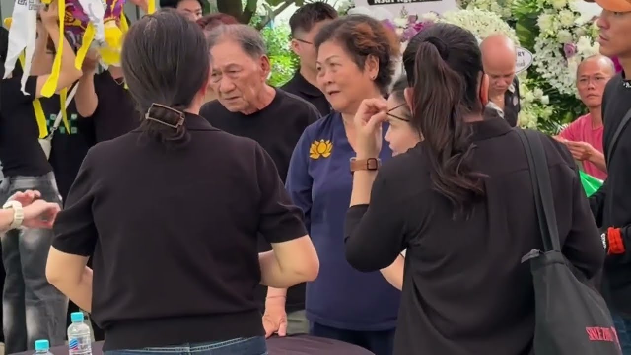 Tang lễ diễn viên, NSUT Ngọc Trinh: Hồ Bích Trâm, Ns Phi Phụng, Phương Dung, Thuỵ Mười, Mỹ Uyên đến