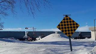 CN Train Stops At Railroad Crossing To Flip Switch + Survivor 50 EP2 & AU Redemption EP6 Recap