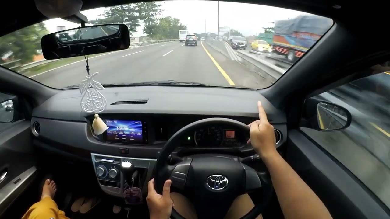 Kondisi Tol Dalam Kota Surabaya - Weekend Ramai Lancar | #povdriving #toyotacalya 