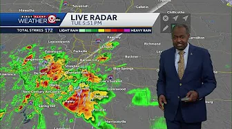 Thunderstorms leave some without power in Kansas, Missouri thumbnail