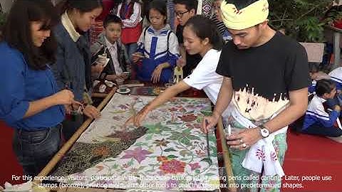 Kỹ thuật vẽ hoa văn sáp ong của người Mông