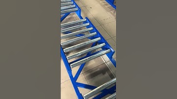 Băng tải con lăn có bánh xe kéo