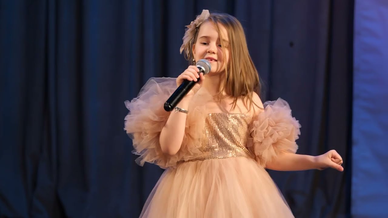 Никол Молдуванова /7г./ с невероятен кавър на 