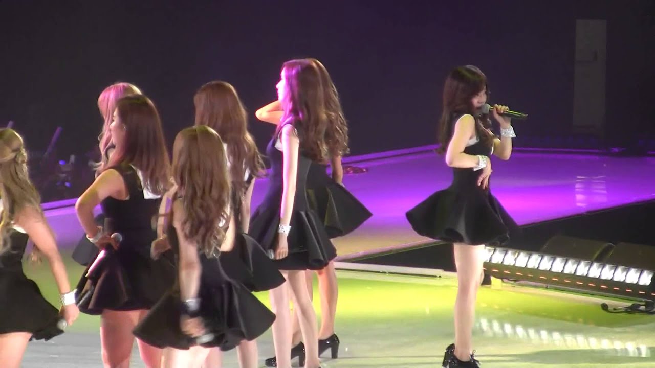 KCon 140810 SNSD (소녀시대) - Genie (소원을말해봐)