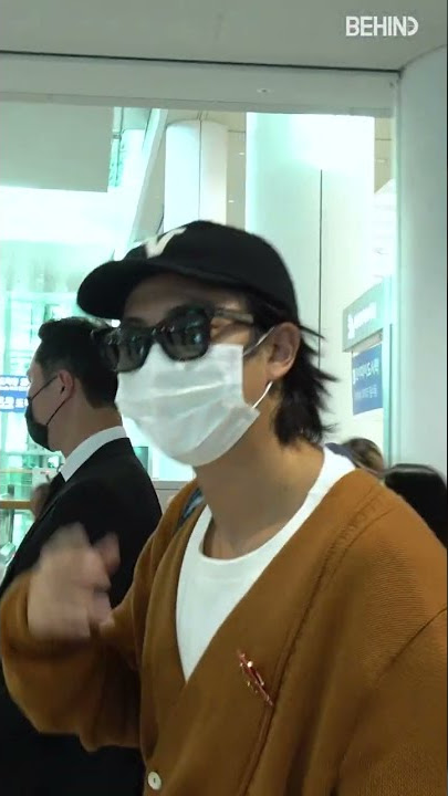 방탄소년단 RM, '멋진 비주얼' 미국 로스앤젤레스 일정 후 입국 220917 [비하인드]