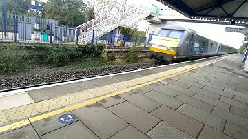 Chiltern Railways 82 302 passes Denham with an amazing 2-tone